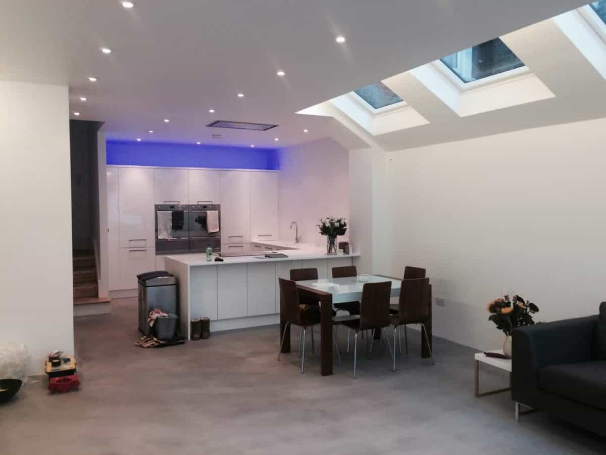 Kitchen and dining area in SW12